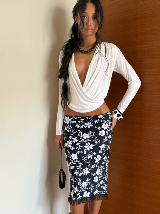 Long Sleeves Drapped Top - White