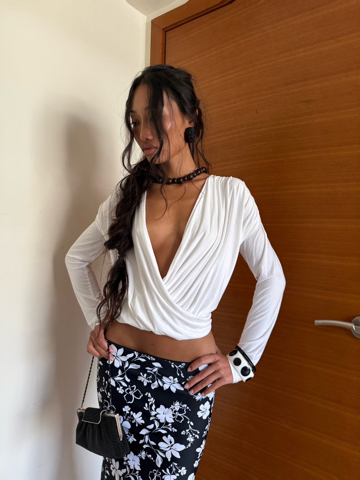 Long Sleeves Drapped Top - White