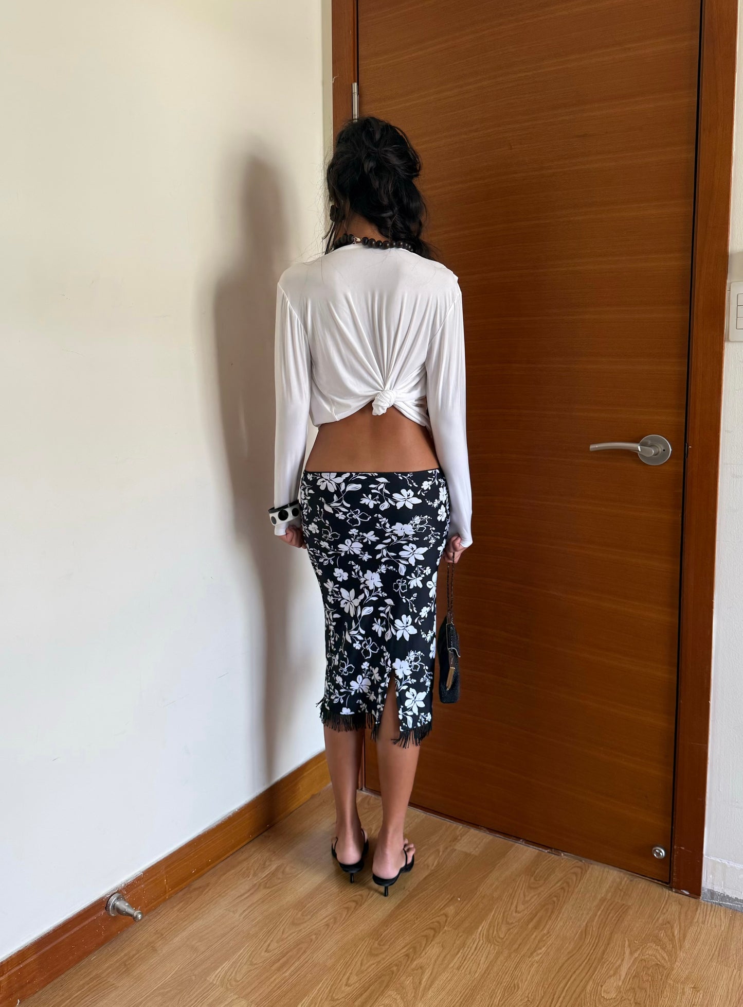 Long Sleeves Drapped Top - White