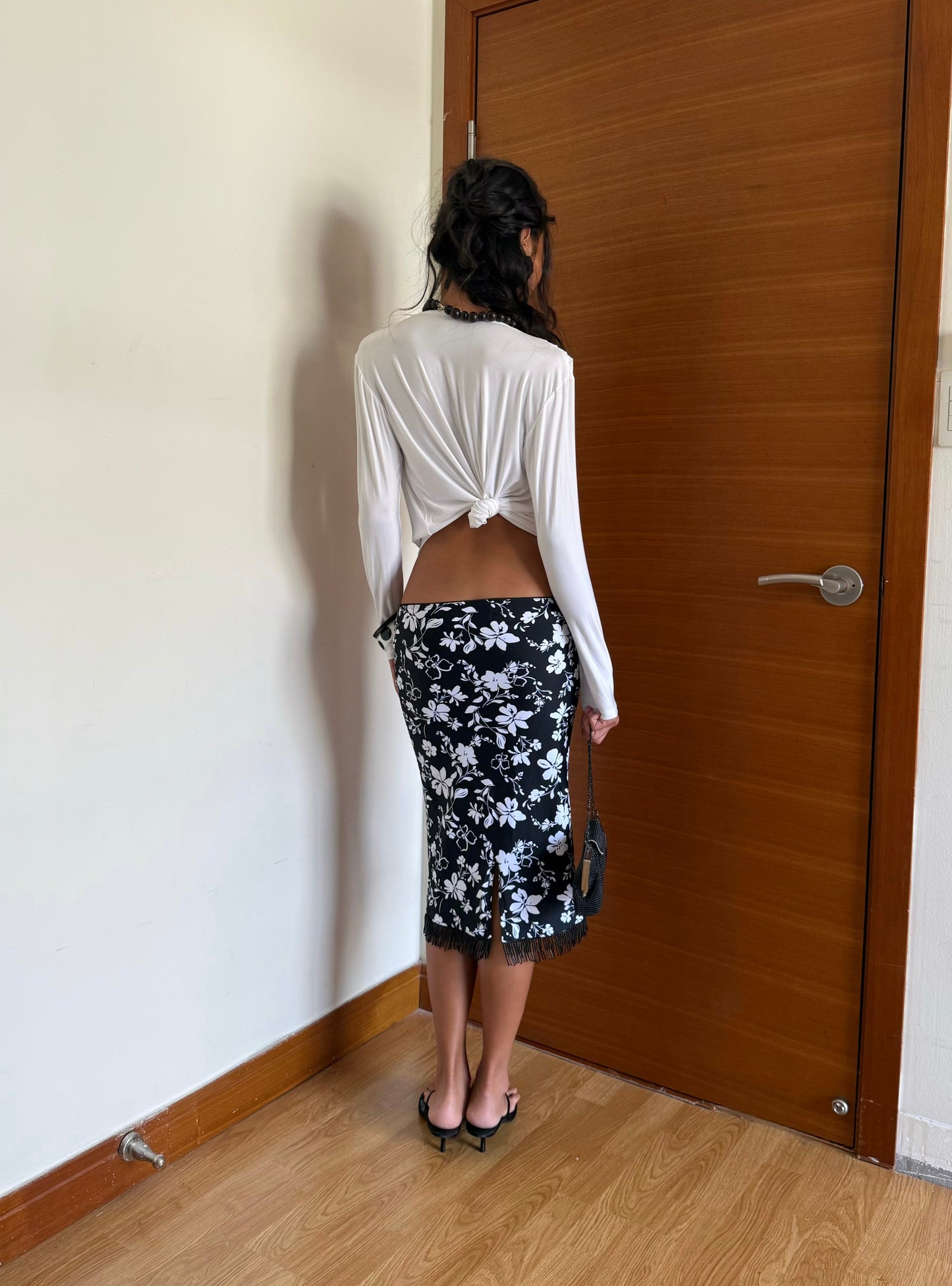 Long Sleeves Drapped Top - White
